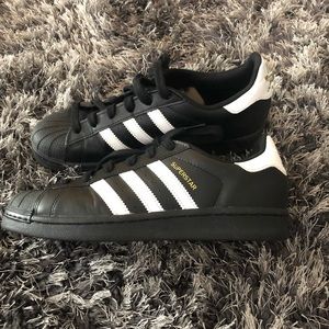 Adidas shell toe